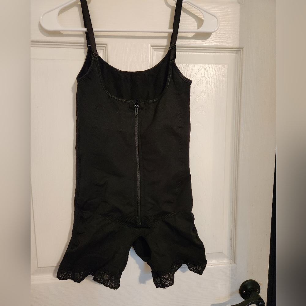 Waist Shaperz shapewear, one piece black